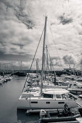 Le port de Royan et son église moderne