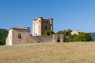 Le Château d'Arques : Un Joyau Gothique au Cœur du Pays Cathare